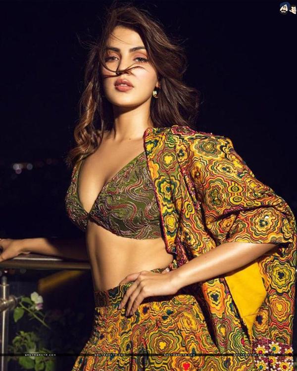 रिया चक्रवर्ती